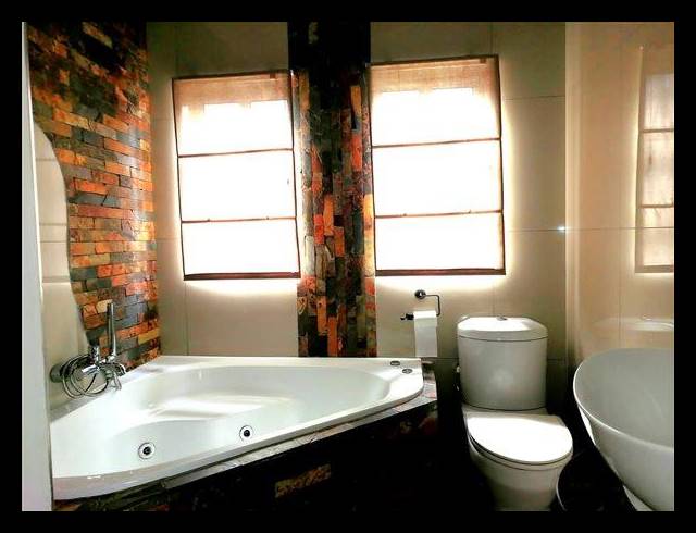 3 BEDROOM SIMPLEX FOR SALE IN MEER EN SEE